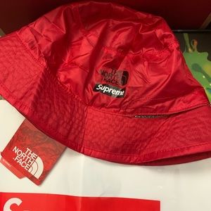 Supreme X North Face Bucket Hat Snake
